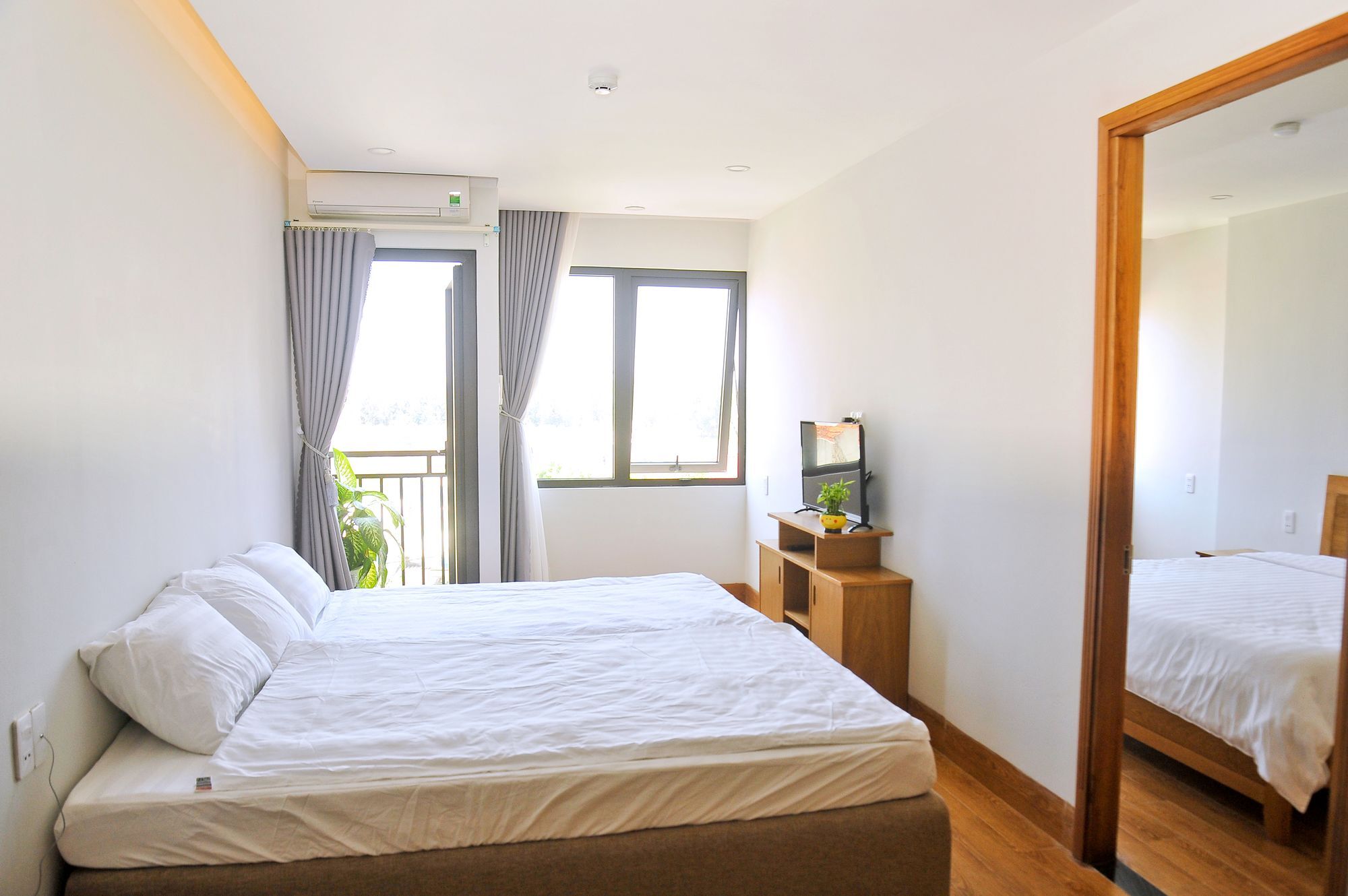 Flower Apartment Da Nang Bagian luar foto